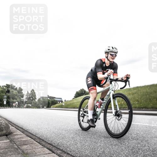 21.06.2026 - 29. Vierlanden-Triathlon H.Heesch http://msf.ph/oto/9849900 21.06.2026 10:27:26 Radfahren 10, 223, 298, 339, 378, 385, 391, 513 meine-sportfotos.de