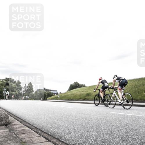 21.06.2026 - 29. Vierlanden-Triathlon H.Heesch http://msf.ph/oto/9849907 21.06.2026 10:27:28 Radfahren 10, 223, 298, 391, 513, 563 meine-sportfotos.de