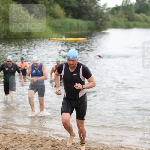 21.06.2026 - 29. Vierlanden-Triathlon Andreas Tolksdorf http://msf.ph/oto/9849920 21.06.2026 10:08:22 Schwimmen 403, 419, 432, 446, 476, 477, 1356 meine-sportfotos.de