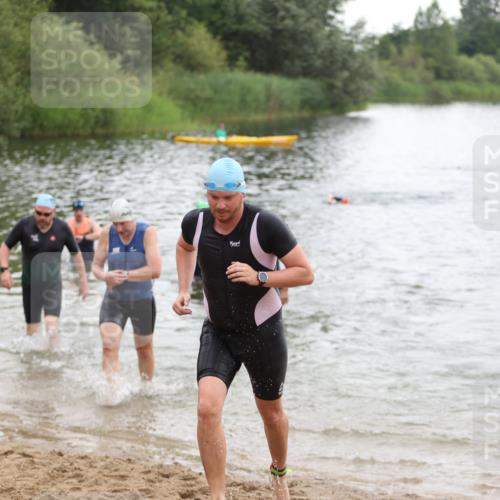 21.06.2026 - 29. Vierlanden-Triathlon Andreas Tolksdorf http://msf.ph/oto/9849922 21.06.2026 10:08:23 Schwimmen 403, 419, 422, 432, 446, 476, 477, 1356 meine-sportfotos.de