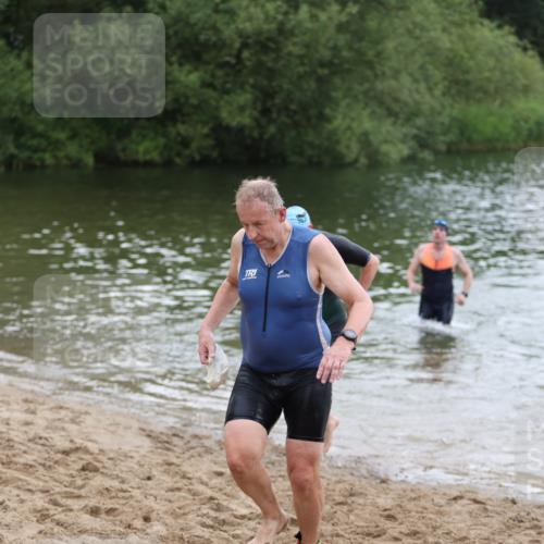 21.06.2026 - 29. Vierlanden-Triathlon Andreas Tolksdorf http://msf.ph/oto/9849935 21.06.2026 10:08:26 Schwimmen 403, 418, 422, 432, 446, 476, 477, 1356 meine-sportfotos.de