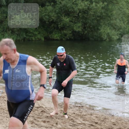 21.06.2026 - 29. Vierlanden-Triathlon Andreas Tolksdorf http://msf.ph/oto/9849945 21.06.2026 10:08:27 Schwimmen 403, 418, 422, 432, 476, 477, 1356 meine-sportfotos.de