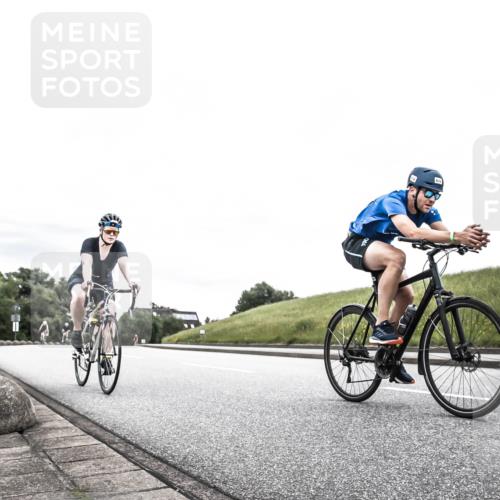 21.06.2026 - 29. Vierlanden-Triathlon H.Heesch http://msf.ph/oto/9849971 21.06.2026 10:28:33 Radfahren 51, 55, 61, 78, 99, 106, 197, 387, 535, 561, 592, 606, 616 meine-sportfotos.de