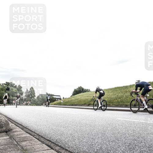 21.06.2026 - 29. Vierlanden-Triathlon H.Heesch http://msf.ph/oto/9849988 21.06.2026 10:28:35 Radfahren 99, 106, 197, 367, 387, 511, 535, 561, 592, 616 meine-sportfotos.de