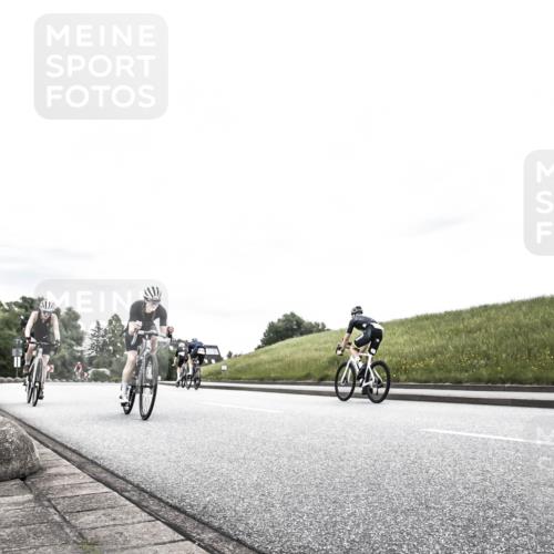 21.06.2026 - 29. Vierlanden-Triathlon H.Heesch http://msf.ph/oto/9849991 21.06.2026 10:28:37 Radfahren 99, 367, 387, 390, 511, 535, 592 meine-sportfotos.de