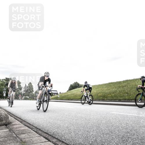 21.06.2026 - 29. Vierlanden-Triathlon H.Heesch http://msf.ph/oto/9849994 21.06.2026 10:28:37 Radfahren 99, 367, 387, 390, 511, 535, 592 meine-sportfotos.de