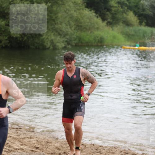 21.06.2026 - 29. Vierlanden-Triathlon Andreas Tolksdorf http://msf.ph/oto/9849995 21.06.2026 10:08:33 Schwimmen 403, 418, 422, 432, 1356 meine-sportfotos.de