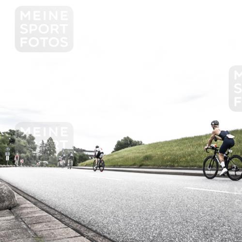 21.06.2026 - 29. Vierlanden-Triathlon H.Heesch http://msf.ph/oto/9850007 21.06.2026 10:28:39 Radfahren 99, 367, 387, 390, 508, 511, 535 meine-sportfotos.de