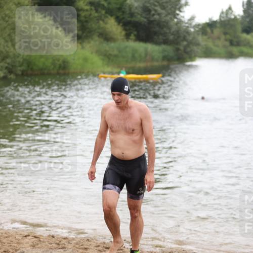 21.06.2026 - 29. Vierlanden-Triathlon Andreas Tolksdorf http://msf.ph/oto/9850009 21.06.2026 10:08:35 Schwimmen 418, 422, 432, 1356 meine-sportfotos.de