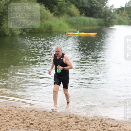 21.06.2026 - 29. Vierlanden-Triathlon Andreas Tolksdorf http://msf.ph/oto/9850123 21.06.2026 10:09:34 Schwimmen 400 meine-sportfotos.de