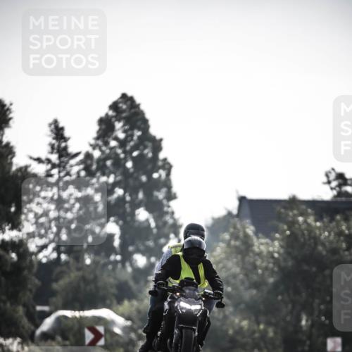 21.06.2026 - 29. Vierlanden-Triathlon H.Heesch http://msf.ph/oto/9850149 21.06.2026 08:32:43 Radfahren  meine-sportfotos.de