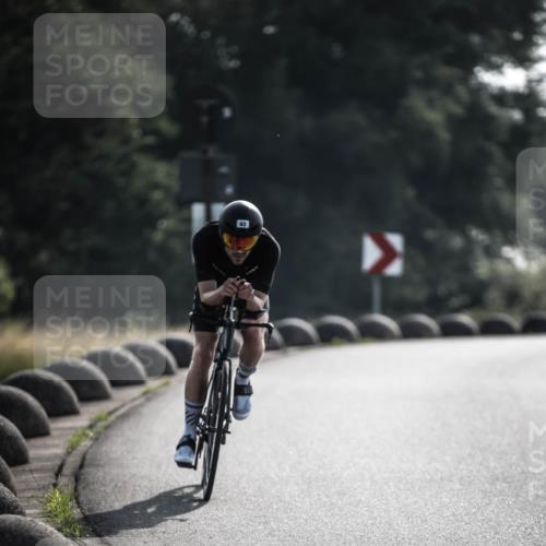 21.06.2026 - 29. Vierlanden-Triathlon H.Heesch http://msf.ph/oto/9850301 21.06.2026 08:45:13 Radfahren 63, 127, 211 meine-sportfotos.de