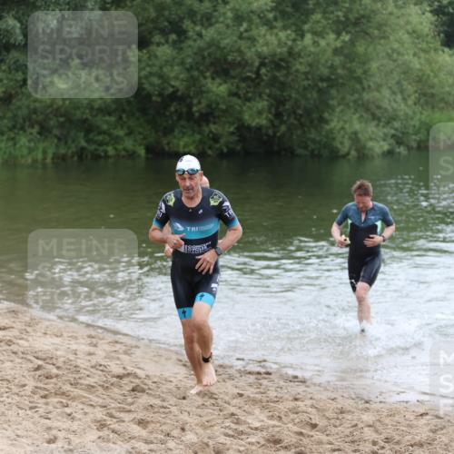 21.06.2026 - 29. Vierlanden-Triathlon Andreas Tolksdorf http://msf.ph/oto/9850305 21.06.2026 10:11:38 Schwimmen 402, 404, 426, 463 meine-sportfotos.de