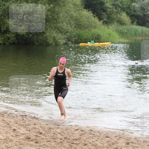 21.06.2026 - 29. Vierlanden-Triathlon Andreas Tolksdorf http://msf.ph/oto/9850471 21.06.2026 10:13:12 Schwimmen 549, 620 meine-sportfotos.de