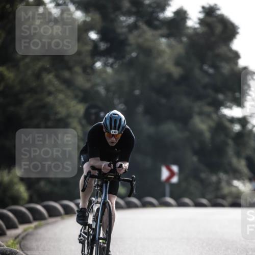 21.06.2026 - 29. Vierlanden-Triathlon H.Heesch http://msf.ph/oto/9850493 21.06.2026 08:48:06 Radfahren 32, 155, 166 meine-sportfotos.de