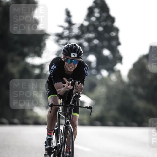 21.06.2026 - 29. Vierlanden-Triathlon H.Heesch http://msf.ph/oto/9850518 21.06.2026 08:48:23 Radfahren 10, 21 meine-sportfotos.de