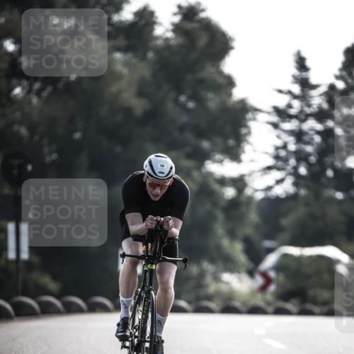 21.06.2026 - 29. Vierlanden-Triathlon H.Heesch http://msf.ph/oto/9850526 21.06.2026 08:48:26 Radfahren 10, 21 meine-sportfotos.de