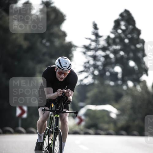 21.06.2026 - 29. Vierlanden-Triathlon H.Heesch http://msf.ph/oto/9850533 21.06.2026 08:48:26 Radfahren 10, 21 meine-sportfotos.de