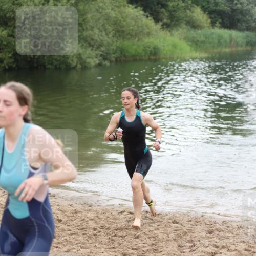 21.06.2026 - 29. Vierlanden-Triathlon Andreas Tolksdorf http://msf.ph/oto/9850606 21.06.2026 10:14:59 Schwimmen 509, 526, 545 meine-sportfotos.de