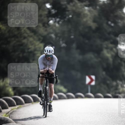 21.06.2026 - 29. Vierlanden-Triathlon H.Heesch http://msf.ph/oto/9850637 21.06.2026 08:49:56 Radfahren 62 meine-sportfotos.de