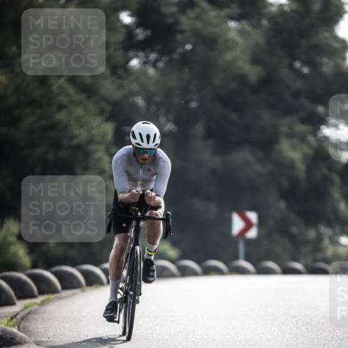 21.06.2026 - 29. Vierlanden-Triathlon H.Heesch http://msf.ph/oto/9850642 21.06.2026 08:49:57 Radfahren 62 meine-sportfotos.de