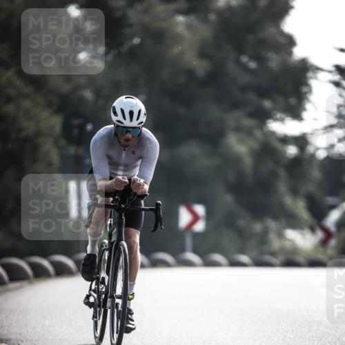 21.06.2026 - 29. Vierlanden-Triathlon H.Heesch http://msf.ph/oto/9850648 21.06.2026 08:49:57 Radfahren 62 meine-sportfotos.de