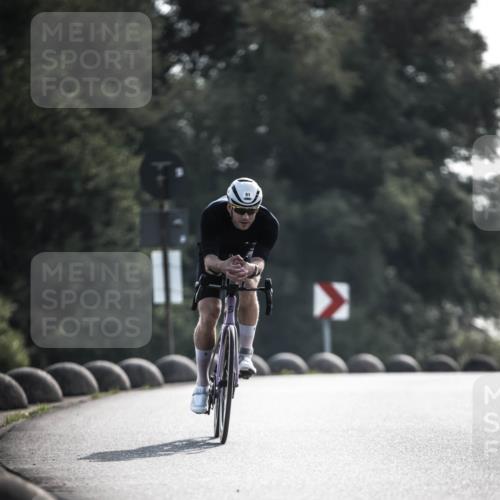 21.06.2026 - 29. Vierlanden-Triathlon H.Heesch http://msf.ph/oto/9850669 21.06.2026 08:50:13 Radfahren 51, 106 meine-sportfotos.de