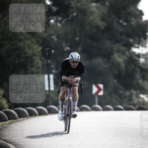 21.06.2026 - 29. Vierlanden-Triathlon H.Heesch http://msf.ph/oto/9850670 21.06.2026 08:50:13 Radfahren 51, 106 meine-sportfotos.de