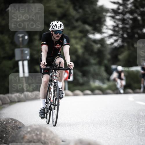 21.06.2026 - 29. Vierlanden-Triathlon H.Heesch http://msf.ph/oto/9850728 21.06.2026 10:27:12 Radfahren 24, 89, 101, 108, 486, 517 meine-sportfotos.de