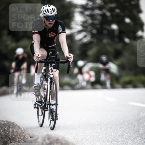 21.06.2026 - 29. Vierlanden-Triathlon H.Heesch http://msf.ph/oto/9850738 21.06.2026 10:27:13 Radfahren 24, 89, 101, 486, 517 meine-sportfotos.de