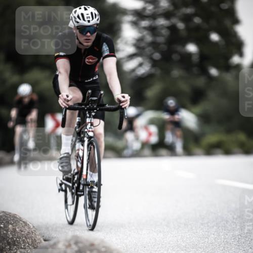 21.06.2026 - 29. Vierlanden-Triathlon H.Heesch http://msf.ph/oto/9850740 21.06.2026 10:27:13 Radfahren 24, 89, 101, 486, 517 meine-sportfotos.de