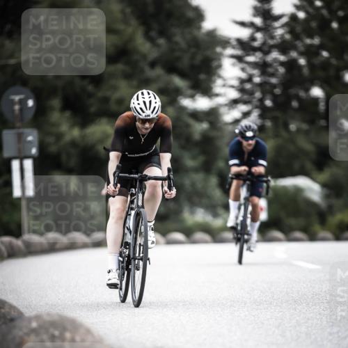 21.06.2026 - 29. Vierlanden-Triathlon H.Heesch http://msf.ph/oto/9850751 21.06.2026 10:27:15 Radfahren 24, 89, 101, 339, 378, 385, 486, 517 meine-sportfotos.de