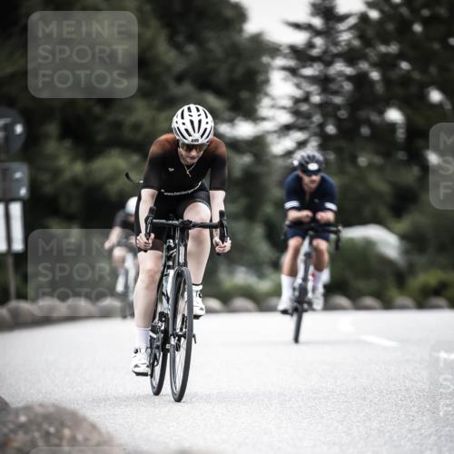21.06.2026 - 29. Vierlanden-Triathlon H.Heesch http://msf.ph/oto/9850753 21.06.2026 10:27:15 Radfahren 24, 89, 101, 339, 378, 385, 486, 517 meine-sportfotos.de