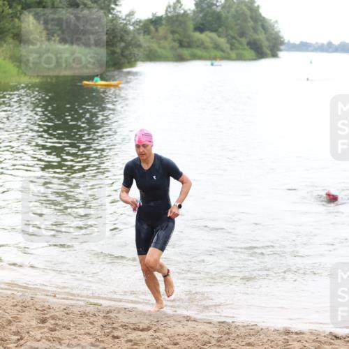 21.06.2026 - 29. Vierlanden-Triathlon Andreas Tolksdorf http://msf.ph/oto/9850774 21.06.2026 10:15:54 Schwimmen 552, 562, 587 meine-sportfotos.de