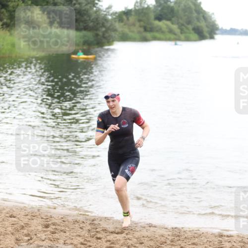 21.06.2026 - 29. Vierlanden-Triathlon Andreas Tolksdorf http://msf.ph/oto/9850809 21.06.2026 10:16:02 Schwimmen 587 meine-sportfotos.de