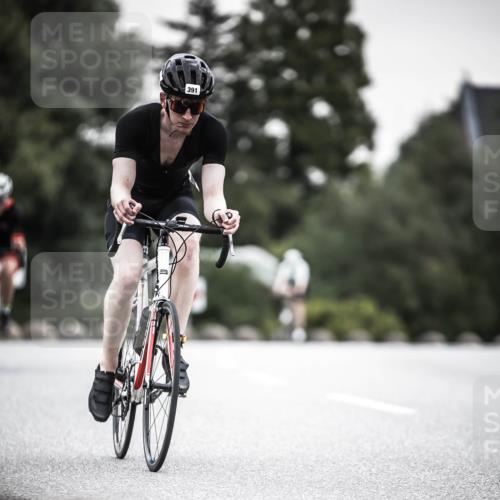 21.06.2026 - 29. Vierlanden-Triathlon H.Heesch http://msf.ph/oto/9850823 21.06.2026 10:27:24 Radfahren 10, 223, 298, 339, 378, 385, 391, 513, 563 meine-sportfotos.de
