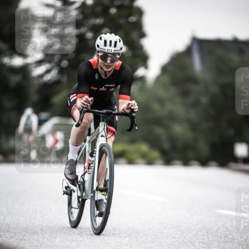 21.06.2026 - 29. Vierlanden-Triathlon H.Heesch http://msf.ph/oto/9850845 21.06.2026 10:27:26 Radfahren 10, 223, 298, 339, 378, 385, 391, 513, 563 meine-sportfotos.de