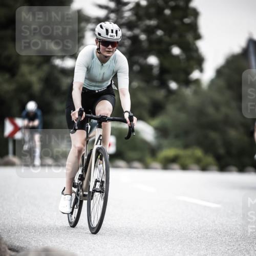 21.06.2026 - 29. Vierlanden-Triathlon H.Heesch http://msf.ph/oto/9850870 21.06.2026 10:27:31 Radfahren 87, 186, 563 meine-sportfotos.de