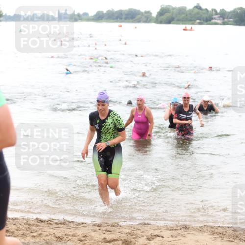 21.06.2026 - 29. Vierlanden-Triathlon Andreas Tolksdorf http://msf.ph/oto/9850893 21.06.2026 10:16:39 Schwimmen 328, 384, 388, 506, 540, 577, 604, 613, 622 meine-sportfotos.de