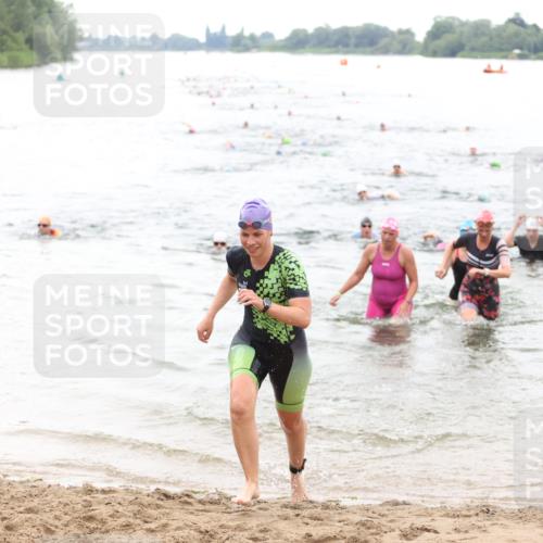 21.06.2026 - 29. Vierlanden-Triathlon Andreas Tolksdorf http://msf.ph/oto/9850908 21.06.2026 10:16:40 Schwimmen 328, 384, 388, 506, 577, 604, 613, 622 meine-sportfotos.de