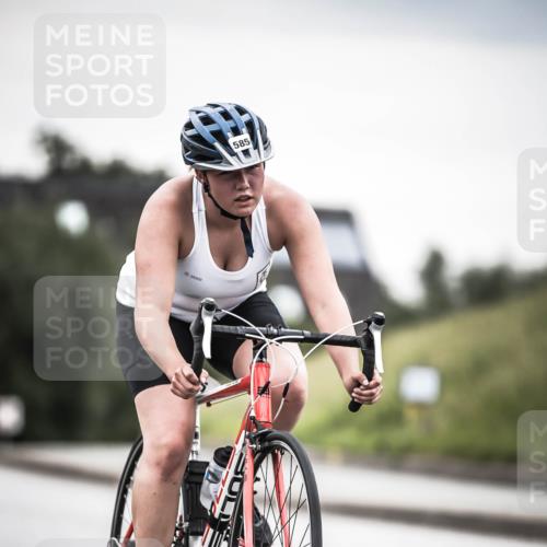 21.06.2026 - 29. Vierlanden-Triathlon H.Heesch http://msf.ph/oto/9850998 21.06.2026 10:28:03 Radfahren 267, 514, 543, 585 meine-sportfotos.de