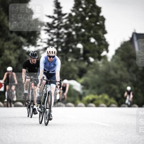 21.06.2026 - 29. Vierlanden-Triathlon H.Heesch http://msf.ph/oto/9851047 21.06.2026 10:28:19 Radfahren 79, 368, 538, 567, 574, 575, 582, 590 meine-sportfotos.de