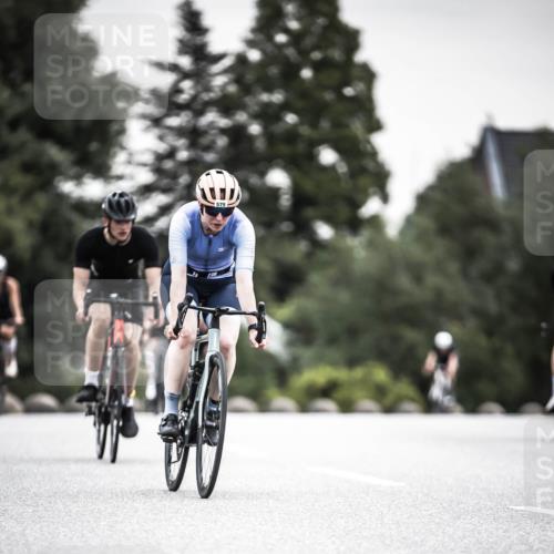 21.06.2026 - 29. Vierlanden-Triathlon H.Heesch http://msf.ph/oto/9851053 21.06.2026 10:28:20 Radfahren 4, 79, 368, 538, 567, 574, 575, 582, 590, 608 meine-sportfotos.de