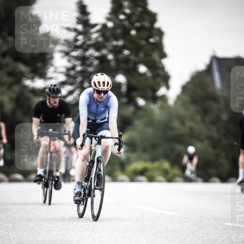 21.06.2026 - 29. Vierlanden-Triathlon H.Heesch http://msf.ph/oto/9851055 21.06.2026 10:28:20 Radfahren 4, 79, 368, 538, 567, 574, 575, 582, 590, 608 meine-sportfotos.de