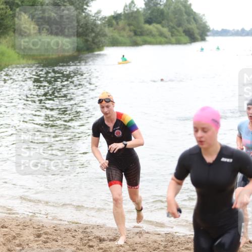 21.06.2026 - 29. Vierlanden-Triathlon Andreas Tolksdorf http://msf.ph/oto/9851084 21.06.2026 10:16:54 Schwimmen 328, 374, 388, 485, 506, 515, 536, 538 meine-sportfotos.de