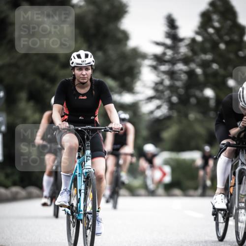 21.06.2026 - 29. Vierlanden-Triathlon H.Heesch http://msf.ph/oto/9851087 21.06.2026 10:28:23 Radfahren 4, 51, 55, 61, 78, 79, 368, 481, 538, 567, 574, 575, 582, 590, 606, 608 meine-sportfotos.de