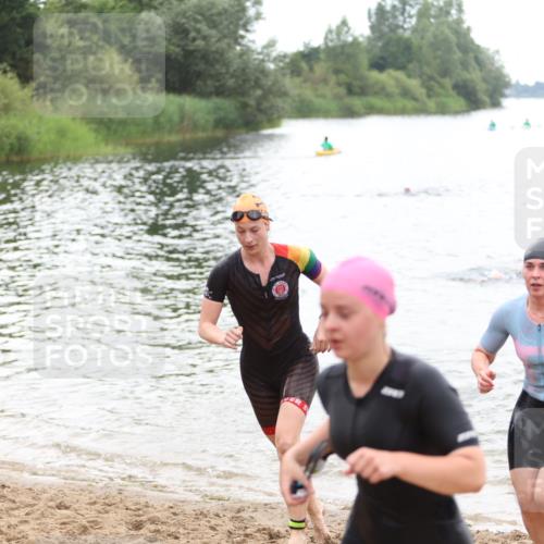 21.06.2026 - 29. Vierlanden-Triathlon Andreas Tolksdorf http://msf.ph/oto/9851092 21.06.2026 10:16:54 Schwimmen 328, 374, 388, 485, 506, 515, 536, 538 meine-sportfotos.de