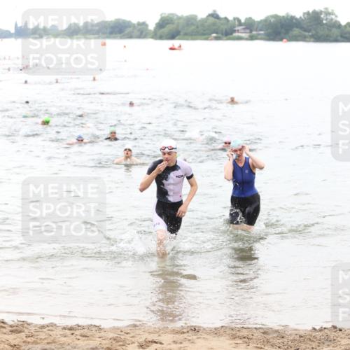 21.06.2026 - 29. Vierlanden-Triathlon Andreas Tolksdorf http://msf.ph/oto/9851095 21.06.2026 10:16:57 Schwimmen 374, 480, 485, 515, 536, 538 meine-sportfotos.de
