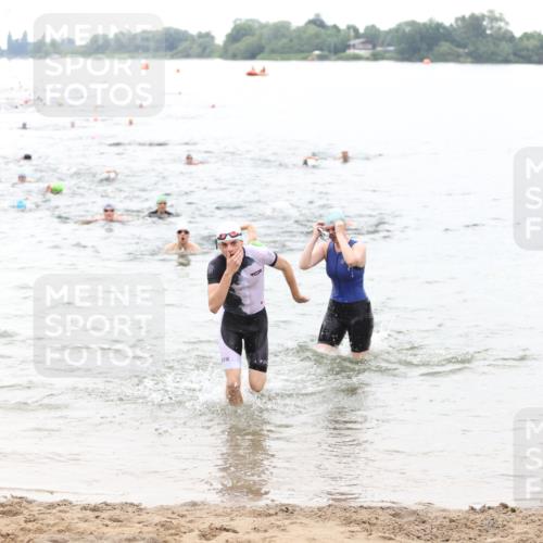 21.06.2026 - 29. Vierlanden-Triathlon Andreas Tolksdorf http://msf.ph/oto/9851101 21.06.2026 10:16:57 Schwimmen 374, 480, 485, 515, 536, 538 meine-sportfotos.de