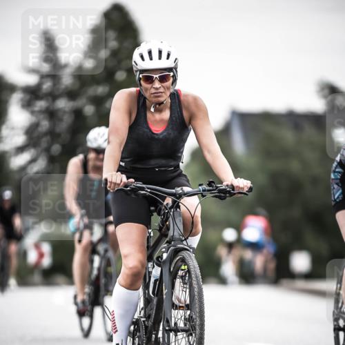 21.06.2026 - 29. Vierlanden-Triathlon H.Heesch http://msf.ph/oto/9851122 21.06.2026 10:28:25 Radfahren 4, 51, 55, 61, 78, 79, 106, 197, 368, 481, 538, 561, 567, 574, 582, 590, 606, 608, 616 meine-sportfotos.de